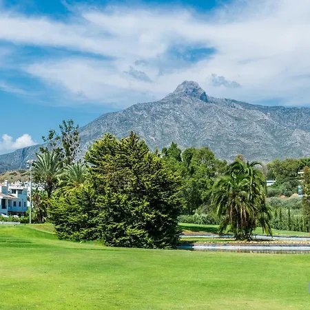 Spacious Penthouse In Naranjos - Up To 6 Guests! Marbella