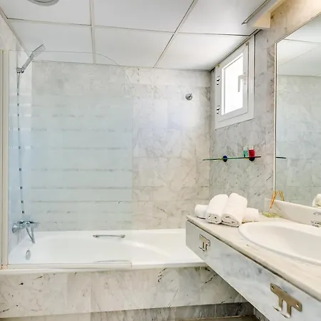 Spacious Penthouse In Naranjos - Up To 6 Guests! Marbella