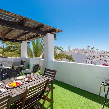 Spacious Penthouse In Naranjos - Up To 6 Guests! Appartamento Marbella