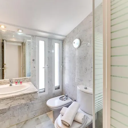 Spacious Penthouse In Naranjos - Up To 6 Guests! מארבלה