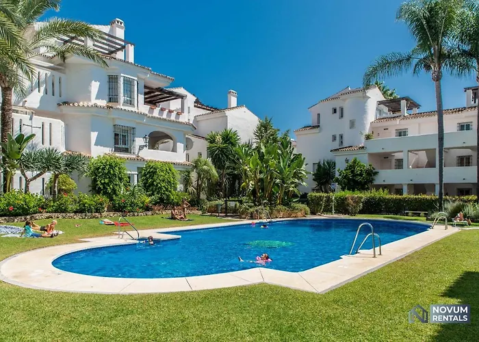 Spacious Penthouse In Naranjos - Up To 6 Guests! アパート マルベーリャ