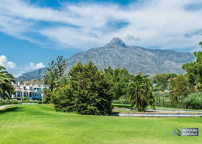 Spacious Penthouse In Naranjos - Up To 6 Guests! Marbella