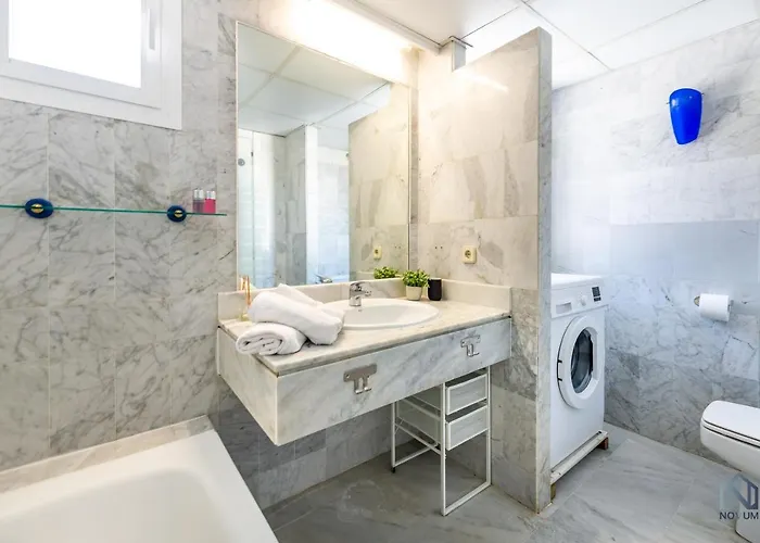 Spacious Penthouse In Naranjos - Up To 6 Guests! アパート