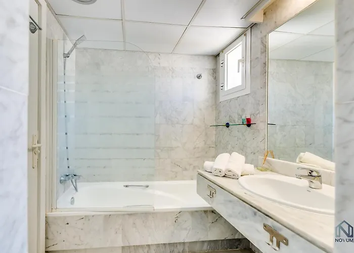 Spacious Penthouse In Naranjos - Up To 6 Guests! Marbella