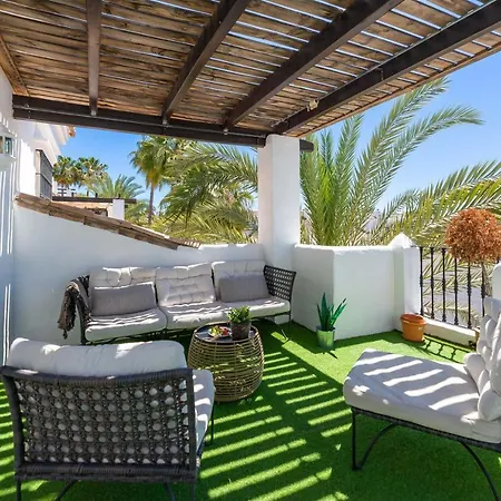Spacious Penthouse In Naranjos - Up To 6 Guests! アパート マルベーリャ