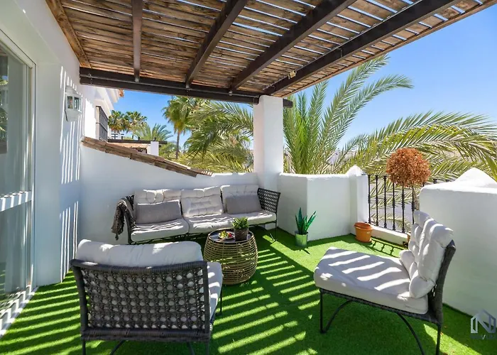 Spacious Penthouse In Naranjos - Up To 6 Guests! アパート マルベーリャ