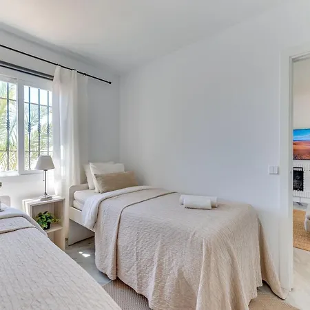 Spacious Penthouse In Naranjos - Up To 6 Guests! ماربيا